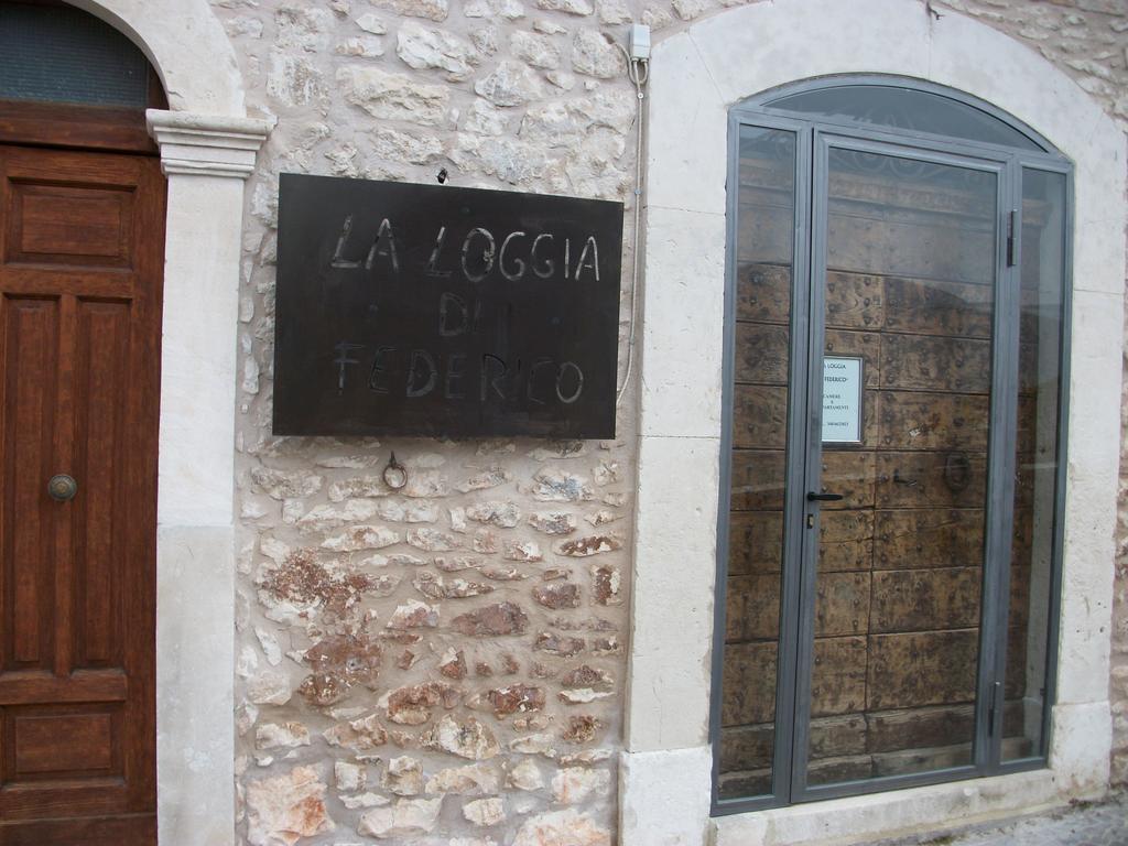 La Loggia Di Federico Hotel Navelli Exterior photo